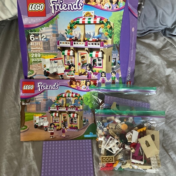 Lego Other - Friends lego. Heartlake pizzeria. Retired product.
